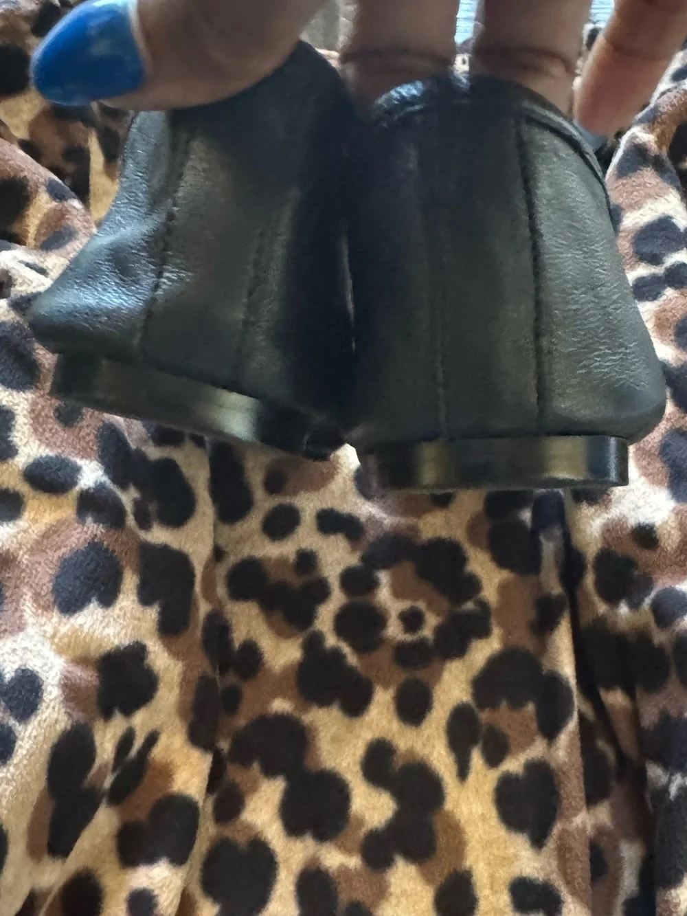 Steve Madden Black Split-Toe Flats – Size 7 - Picture 6 of 7